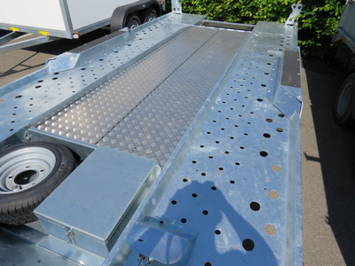 Dichte aluminium vloer