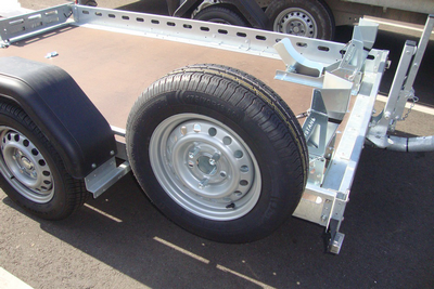 Reservewiel motortrailer gemonteerd