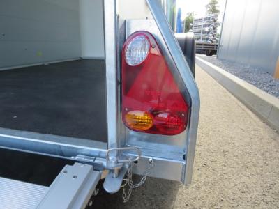 Easyline Gesloten aanhangwagen enkelas 302x150x197cm 1300kg ALU