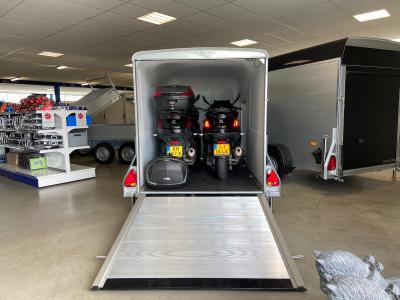 Easyline Gesloten aanhangwagen enkelas 300x151x170cm 1300kg VolPoly