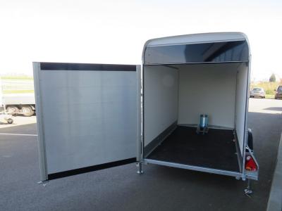 Easyline Gesloten aanhangwagen enkelas 302x150x197cm 1400kg PPL