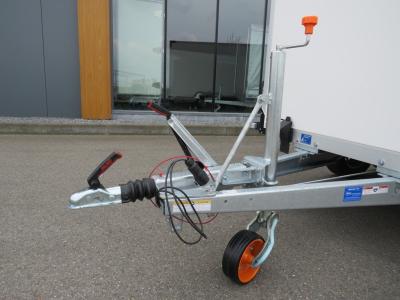 Proline Gesloten aanhangwagen tandemas 300x150x180cm 2600kg