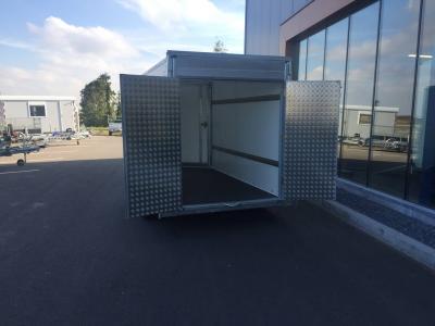 Ifor-Williams Boxvan BV125 Gesloten aanhangwagen tandemas 364x147x214cm 2700kg