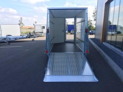 Ifor-Williams Boxvan BV105 Gesloten aanhangwagen tandemas 303x147x183cm 2700kg