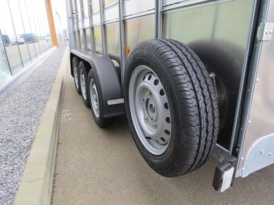 Ifor-Williams TA510 Veetrailer tridemas  dubbeldeks 427x178x183cm 3500kg