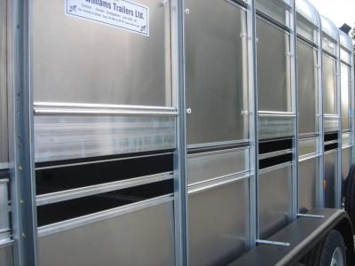 Ifor-Williams TA510 Veetrailer tridemas  dubbeldeks 427x178x183cm 3500kg
