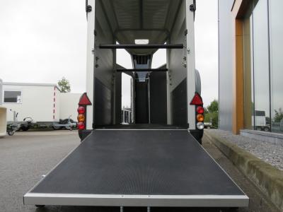 Ifor-Williams HBX 403 1,5-paards trailer met vooruitloop