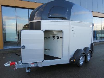 Ifor-Williams HBE 506 2-paards trailermet zadelkamer