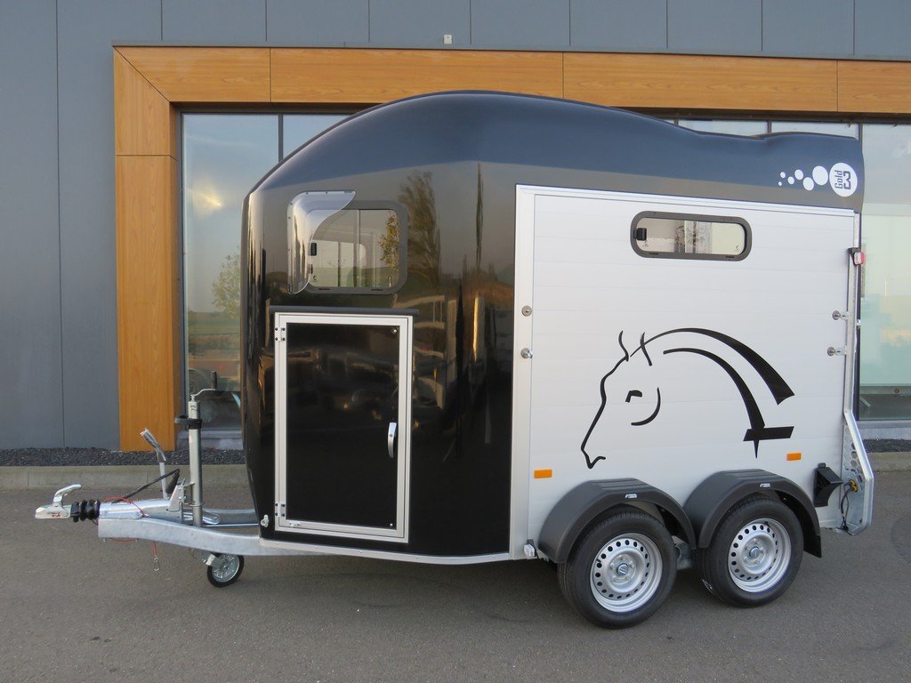 Cheval/Liberte Gold 3  2-paards trailer met zadelkamer