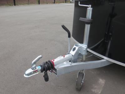 Easyline Gesloten aanhangwagen enkelas 302x150x197cm 1300kg ALU