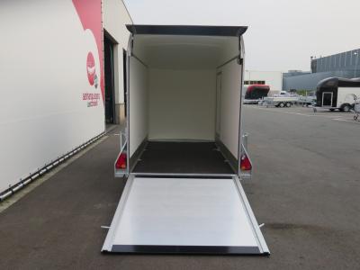 Easyline Gesloten aanhangwagen enkelas 302x150x197cm 1400kg PPL