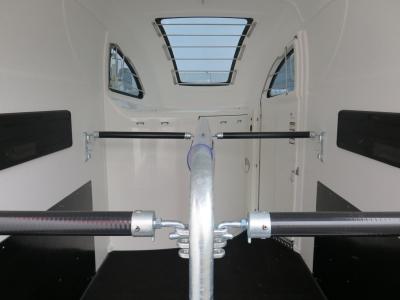 Careliner L 2-paards trailer geremd