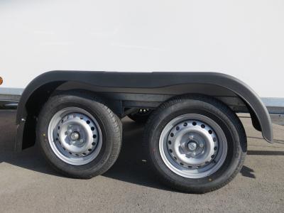 Easyline Gesloten aanhangwagen tandemas 300x150x180cm 2800kg