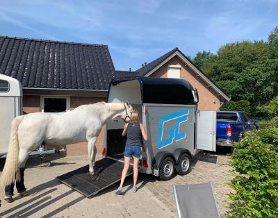 Proline Chamonix 1,5-paards trailer met zadelkamer