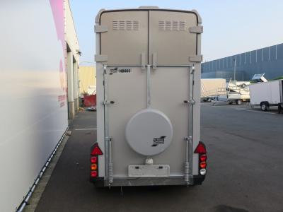 Ifor-Williams HB 403 tandemas met vooruitloop