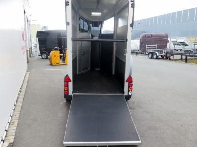 Ifor-Williams HBX 403 1,5-paards trailer met vooruitloop