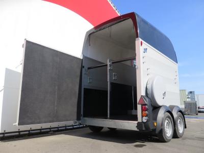 Ifor-Williams HBE 506 2-paards trailermet zadelkamer