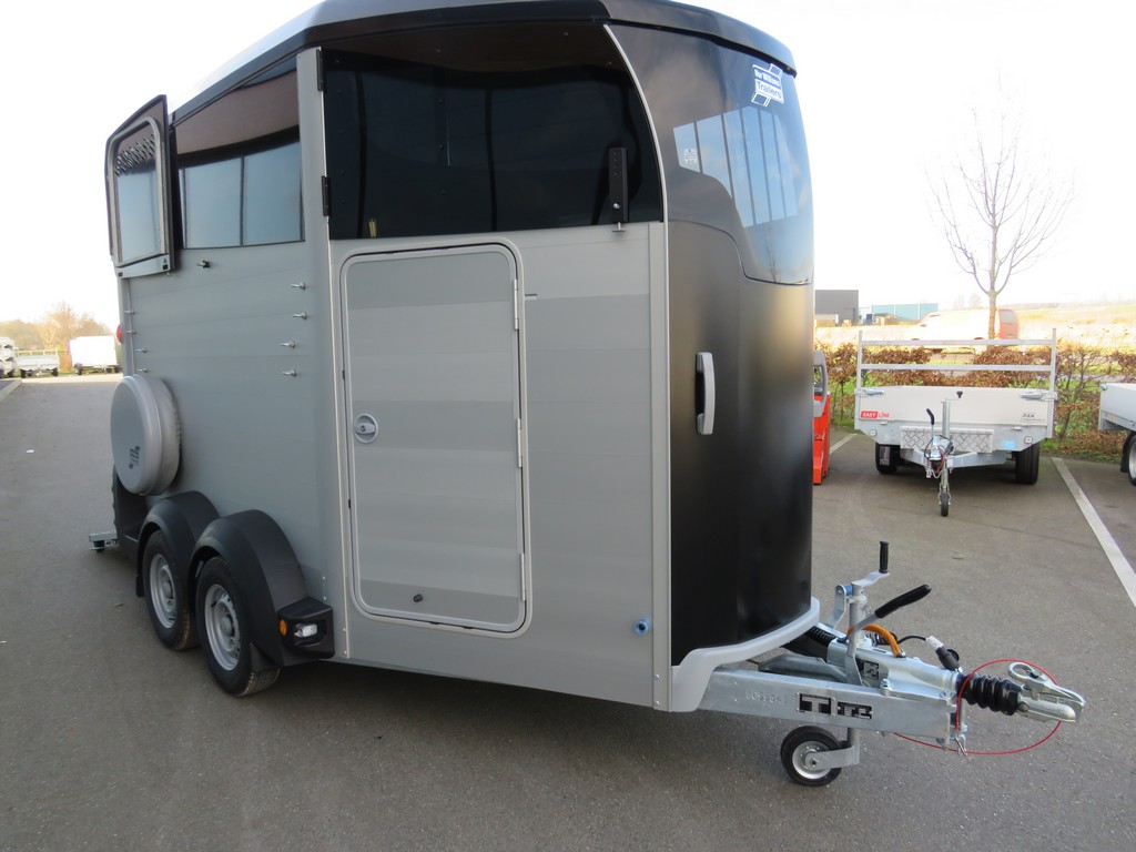 Ifor-Williams HBX 511 2-paards trailer met zadelkamer geremd, foto 4 van 6