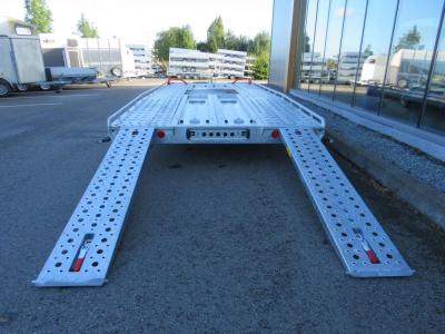Brian James T6 Autotransporter tridemas 550x210cm 3500kg met oprijplaten