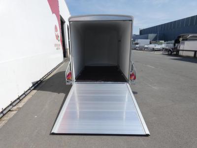 Easyline Gesloten aanhangwagen enkelas 300x151x170cm 1300kg VolPoly