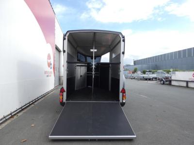 Ifor-Williams HBX 506 2-paards trailer met vooruitloop