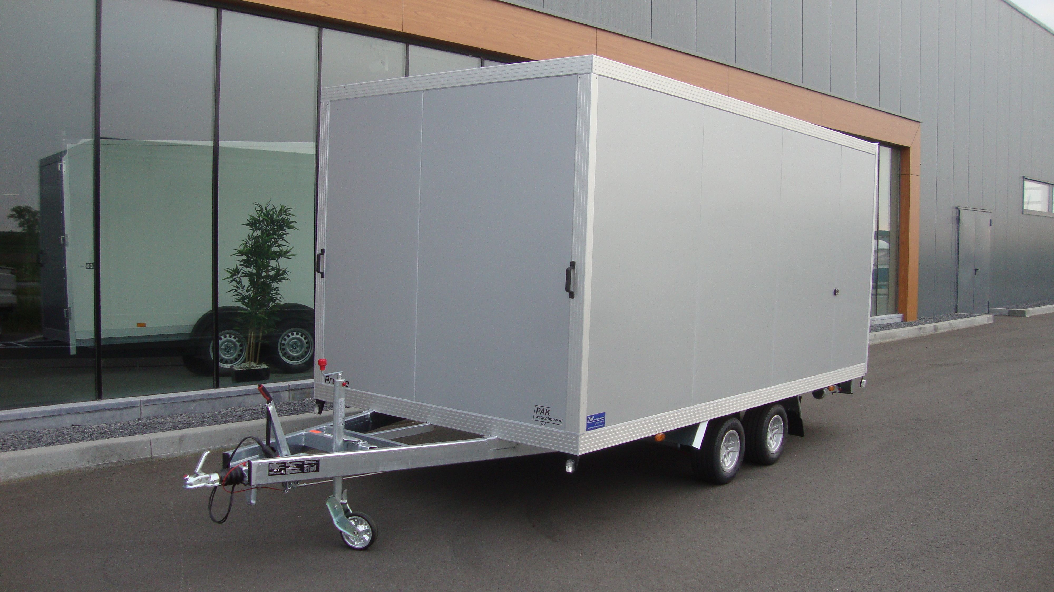 Proline sandwich Gesloten aanhangwagen tandemas 486x204x190cm 2600kg geremd, foto 2 van 6